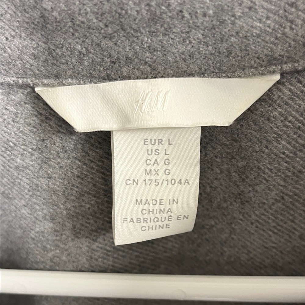 H&M Gray Button-Up Shacket - Picture 2 of 11